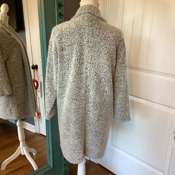 Hollister Boucle Sweater Jacket 🧡⚜😎 - Picture 4 of 6